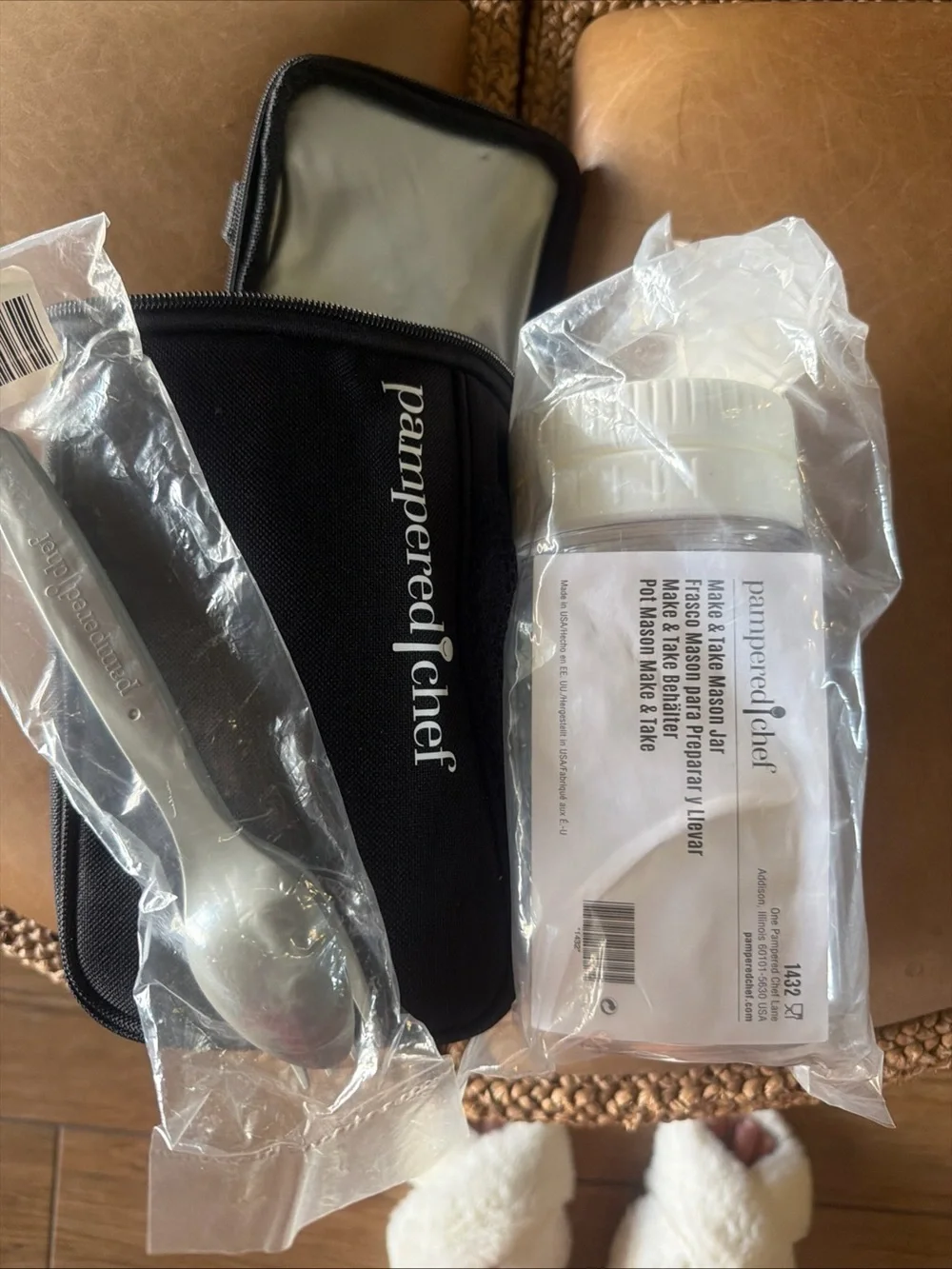 Pampered Chef Black Soft Make & Take Mason Jar lunchbox #1432